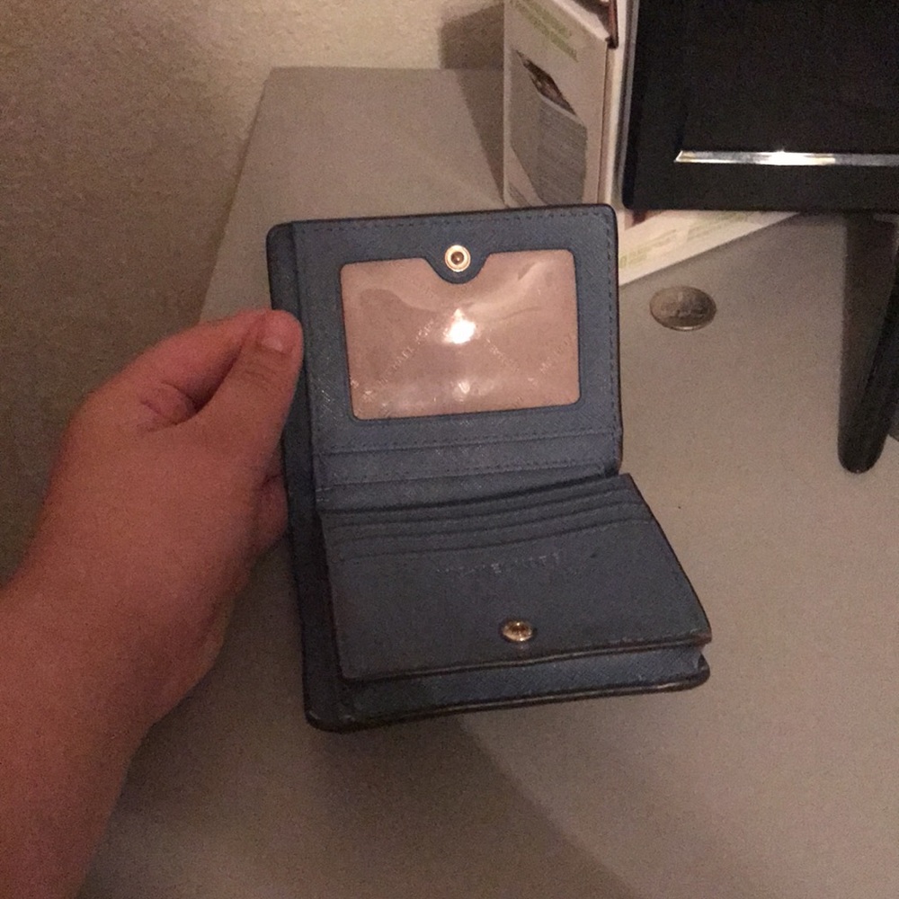 COPY - Wallet - Picture 2 of 4